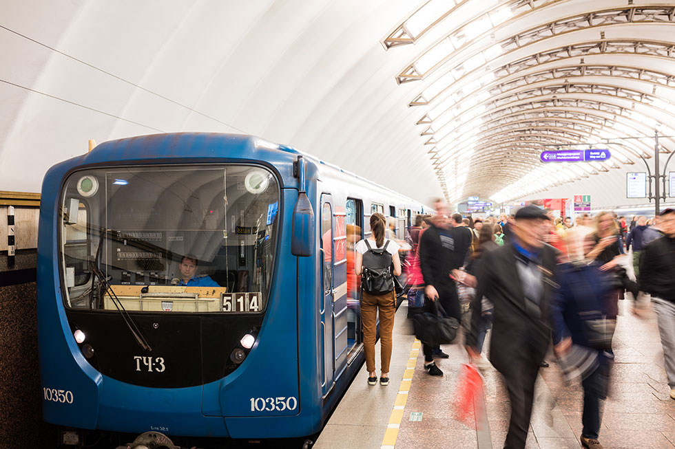 К 2020 году петербургское метро проведут в Ленобласть